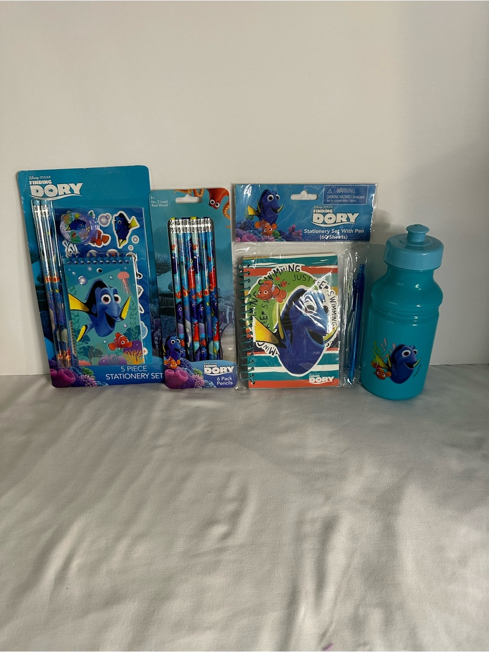 Disney Finding Dory Blue Stationery & Water Bottle Set